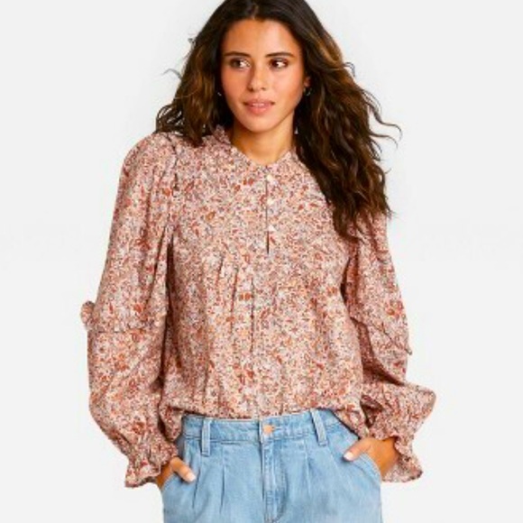 Universal Thread Tops - Universal Thread Floral Long Sleeve Ruffle Blouse